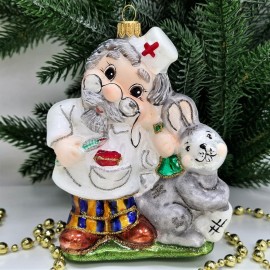 Айболит с зайчиком